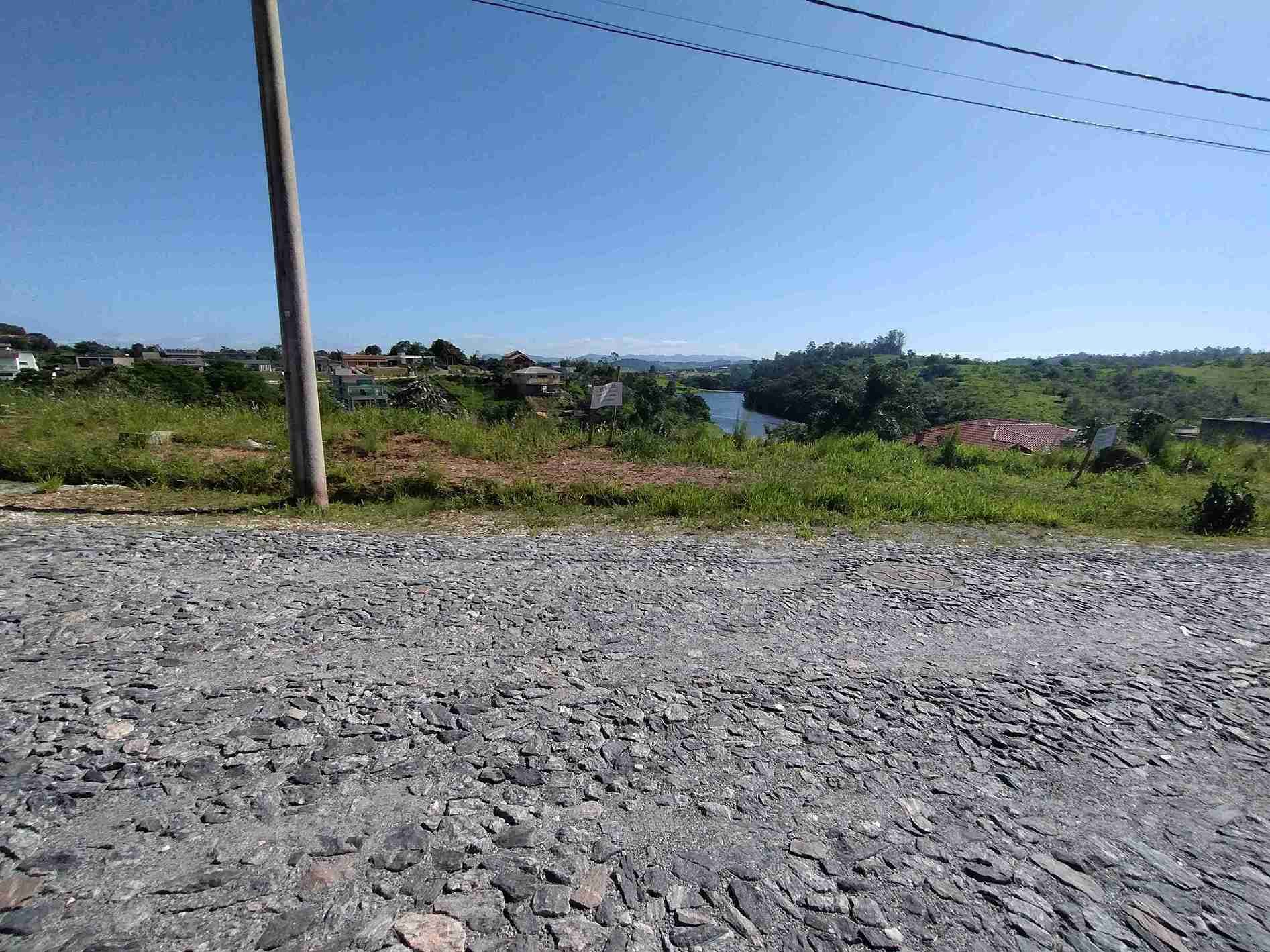 Terreno em Condomínio Alto Padrão (1.367m² – Jacareí/Guararema)