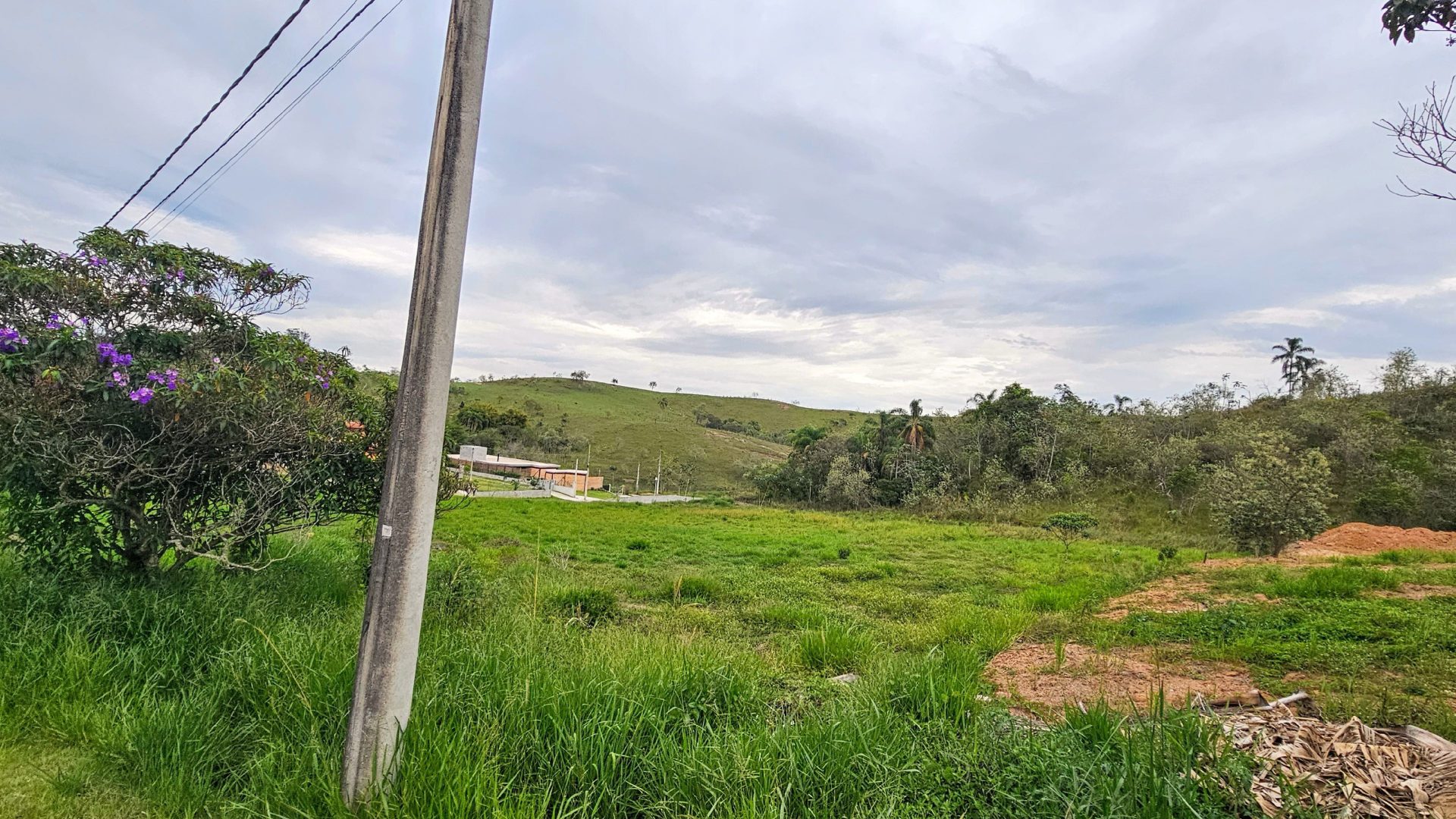 Terreno em Condomínio Alto Padrão (1.021m² – Jacareí/Guararema)