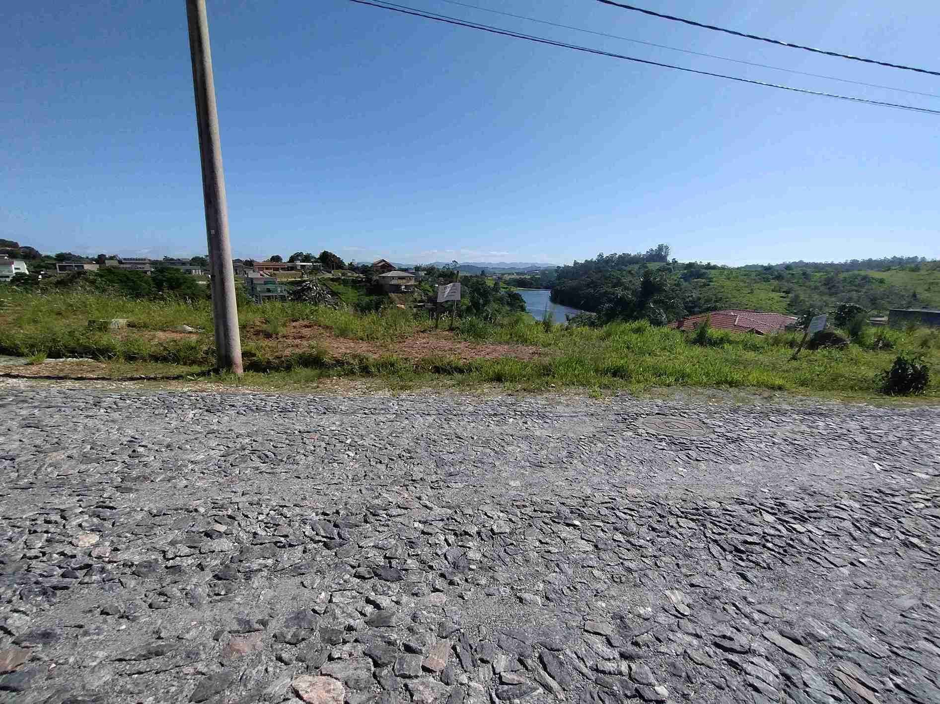 Terreno em Condomínio Alto Padrão (1.367m² – Jacareí/Guararema)